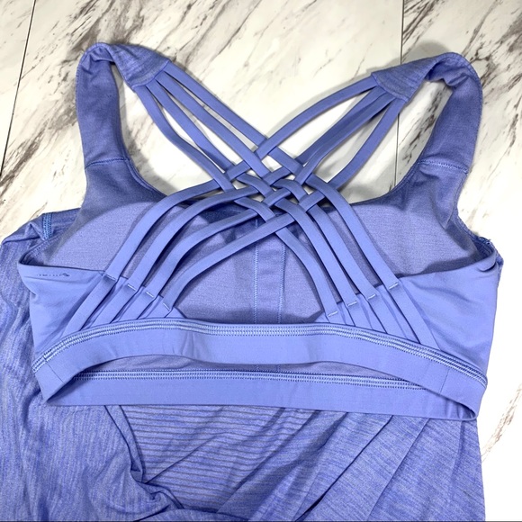 lululemon athletica Tops - Lululemon top with built in bra support